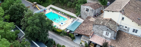 Camping Les Rives d’Auzon piscine