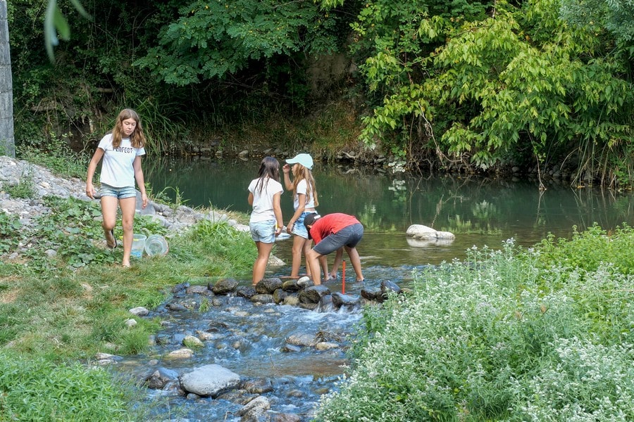 Les Rives Auzon : Camping en ardèche avec piscine et bord de rivière