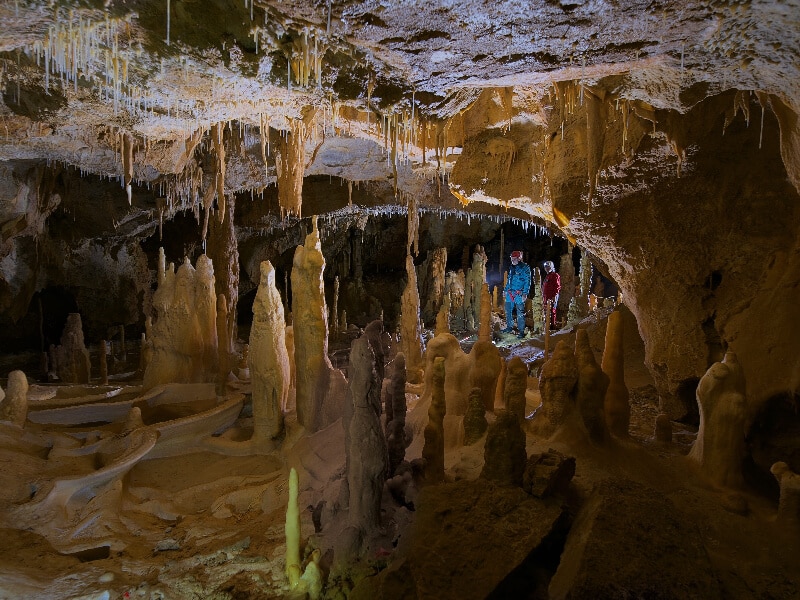 Les Rives D'auzon : Speleologie Grotte Ardeche