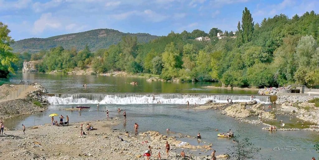 Rivière du camping à Aubenas les Rives d'Auzon